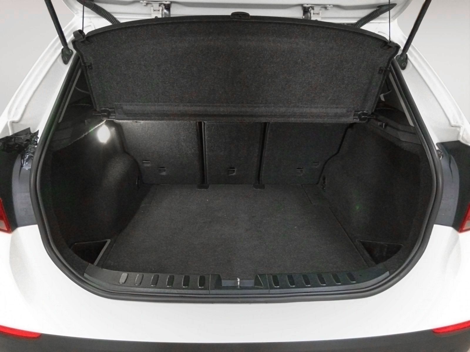BMW X1 sDrive18d - foto 12