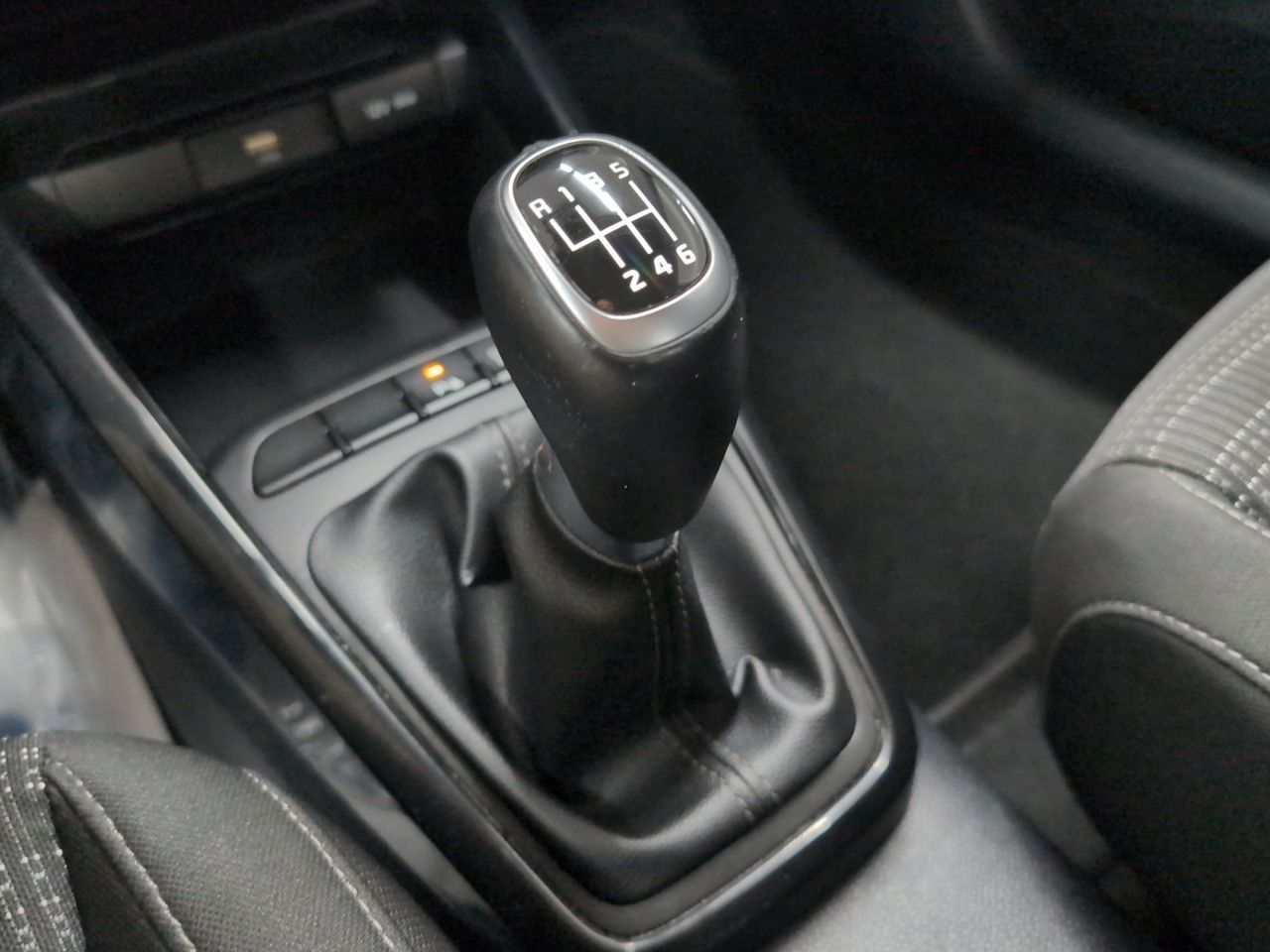 Kia Stonic 1.0 T-GDi MHEV Drive - foto 14