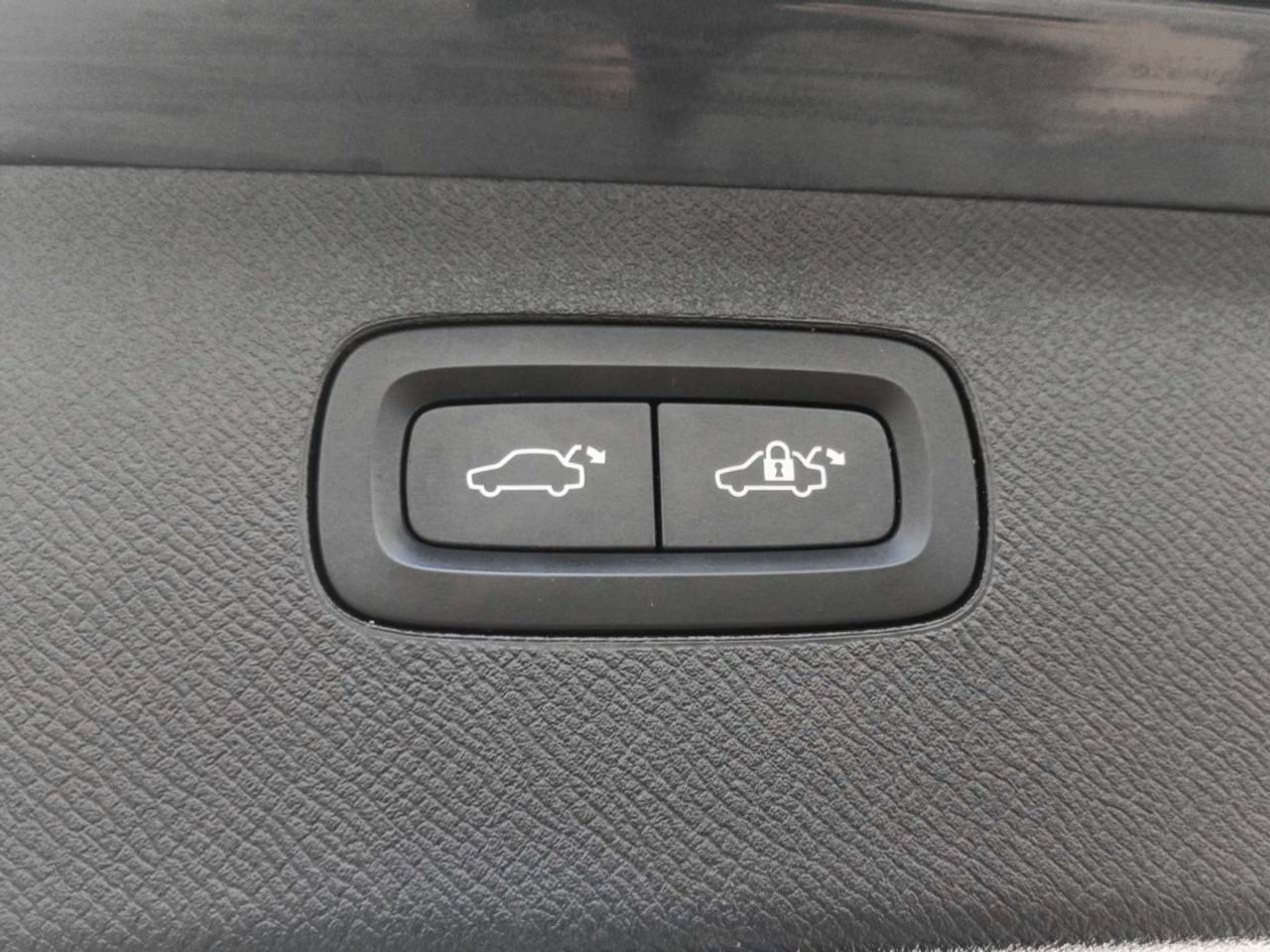 Volvo XC90 T8 Core Recharge AWD - foto 15