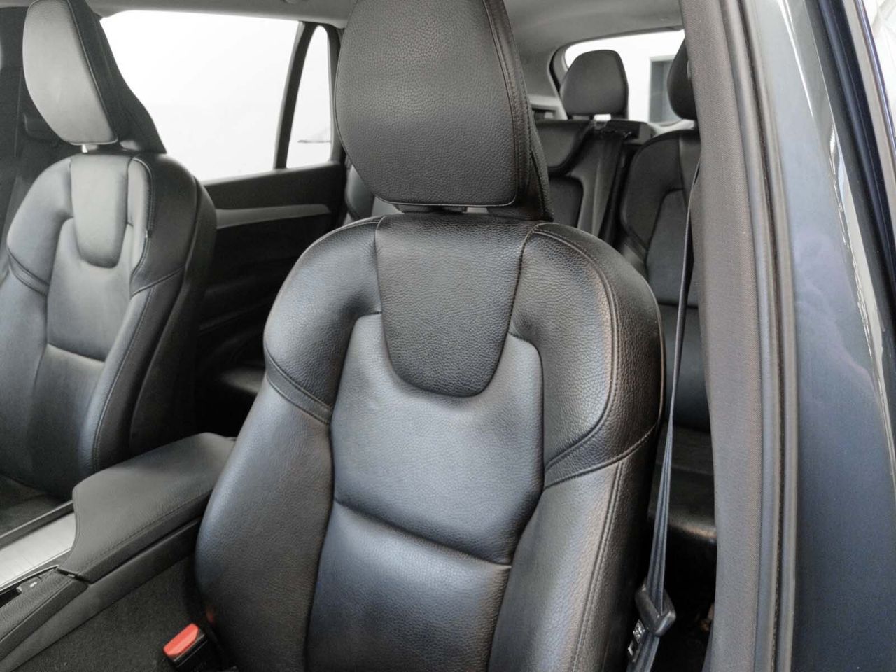 Volvo XC90 T8 Core Recharge AWD - foto 24