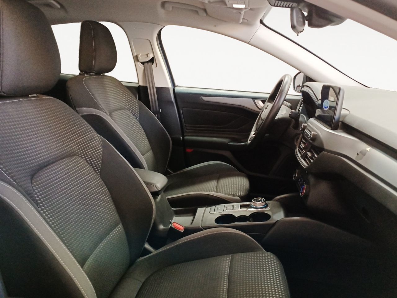 Ford Focus 1.5 EcoBlue Trend+ - foto 11