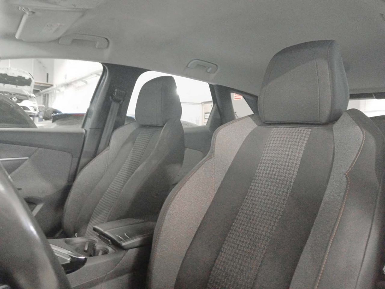 Peugeot 3008 BlueHDi 130 Active Pack - foto 21