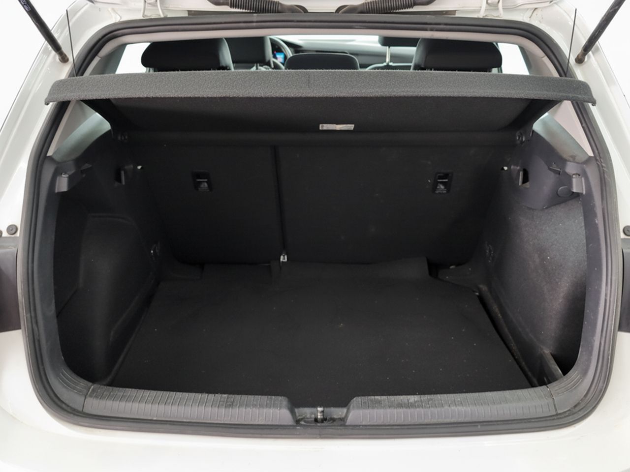 Volkswagen Golf 2.0 TDI - foto 11