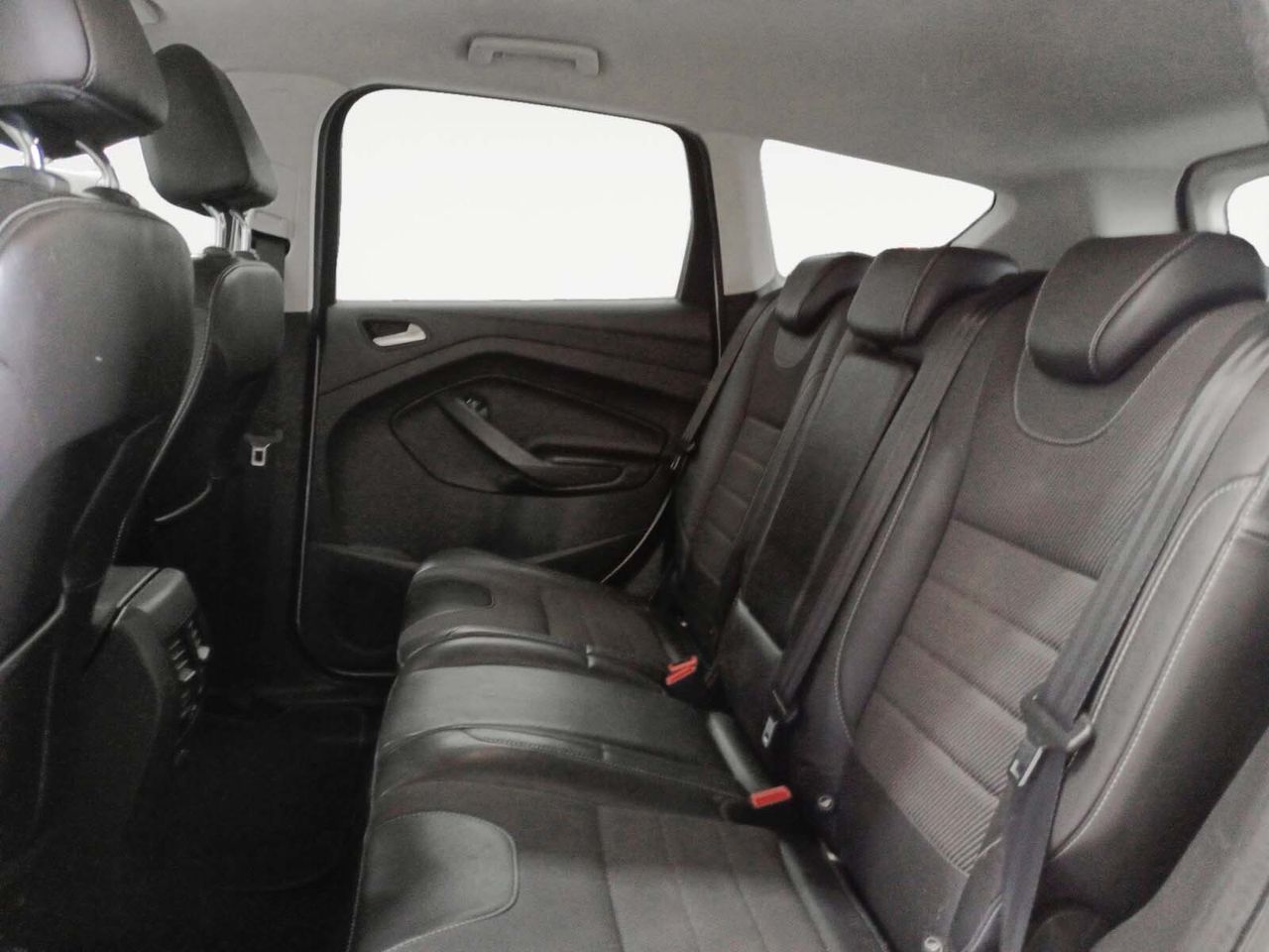 Ford Kuga 2.0 TDCi Titanium 4x2 - foto 10