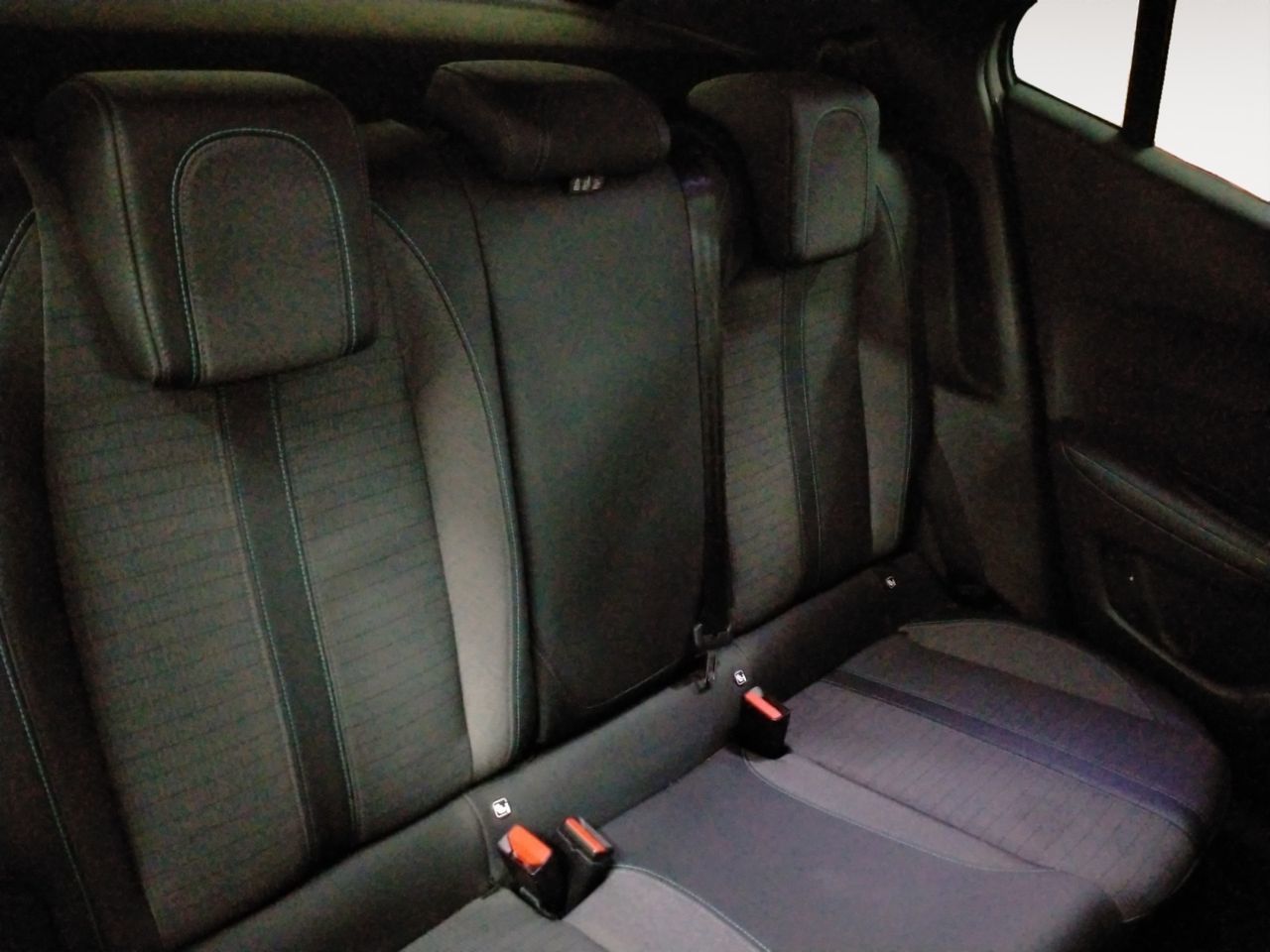 Peugeot 2008 PureTech 130 Allure Pack - foto 10