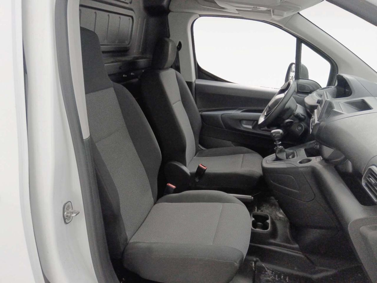 Peugeot Partner Furgon BlueHDi 100 Pro Standard 600kg - foto 10