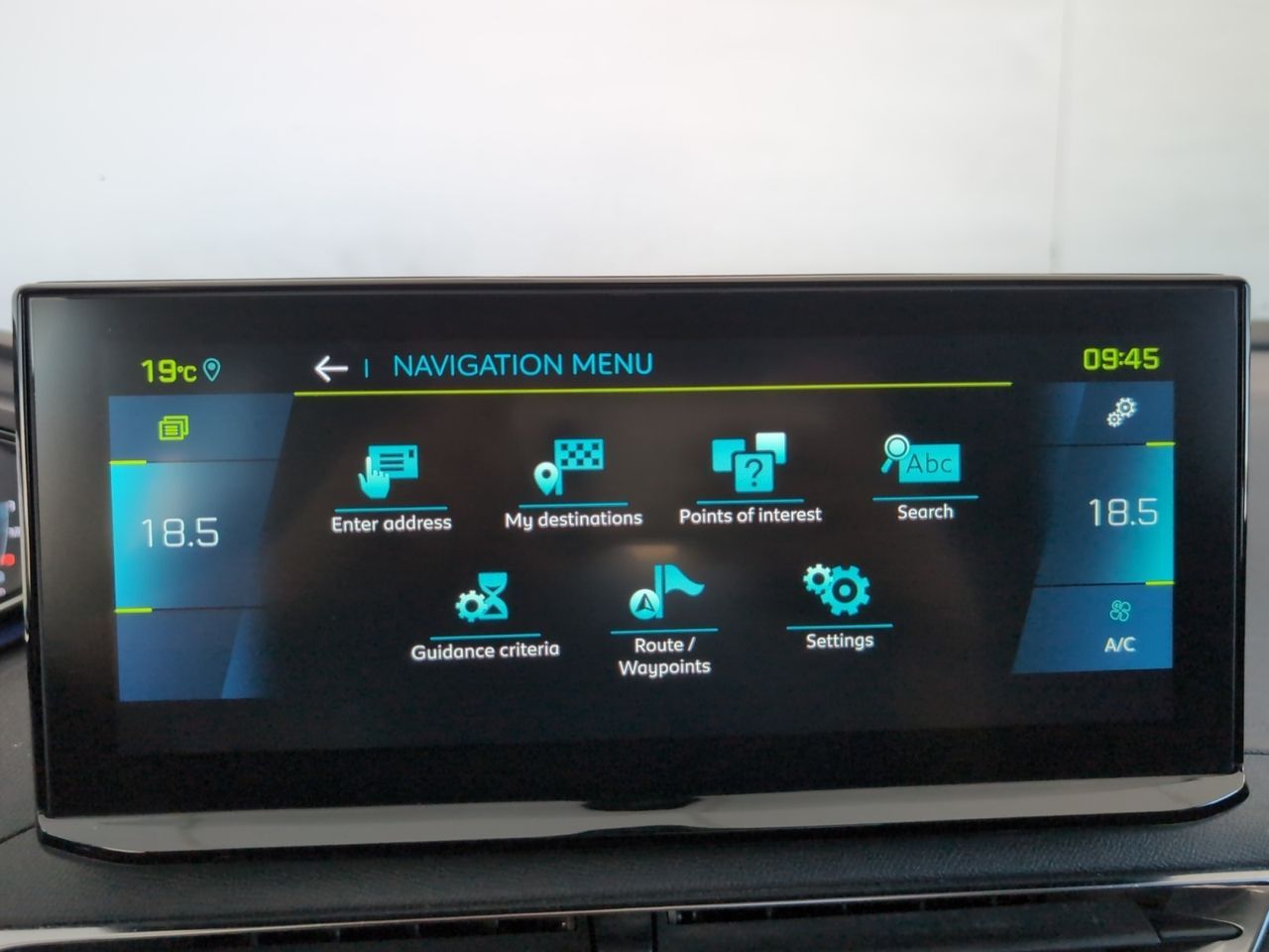 Peugeot 3008 Hybrid 300 Allure Pack e-EAT8 - foto 16