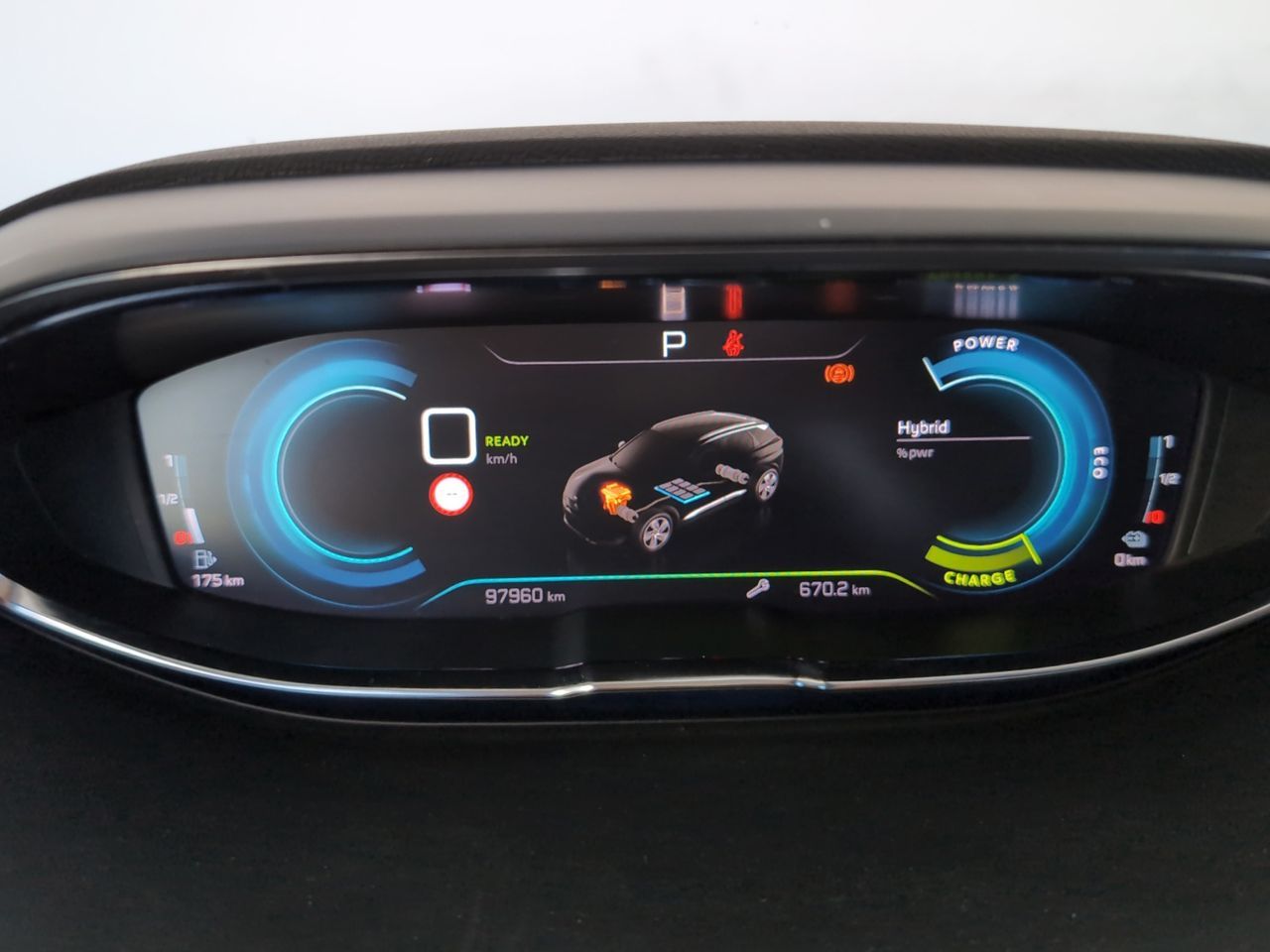 Peugeot 3008 Hybrid 300 Allure Pack e-EAT8 - foto 15