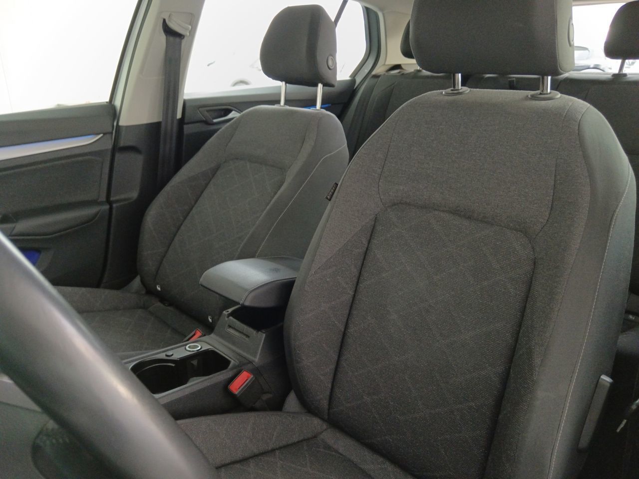 Volkswagen Golf Life 1.0 TSI - foto 19