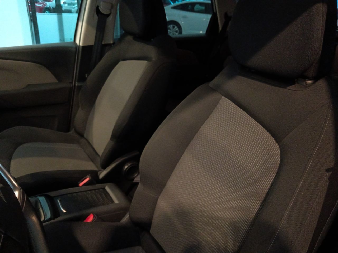 Citroën C4 Picasso PureTech 110 First - foto 19