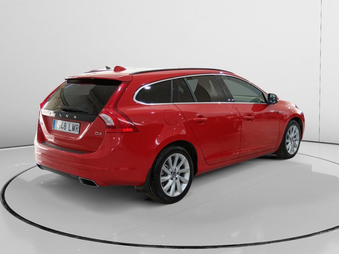 Volvo V60 D4 Momentum - foto 2