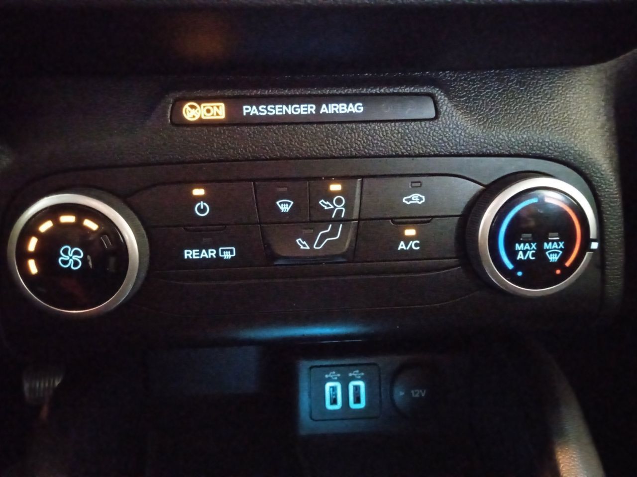 Ford Focus 1.5 EcoBlue Trend+ - foto 20
