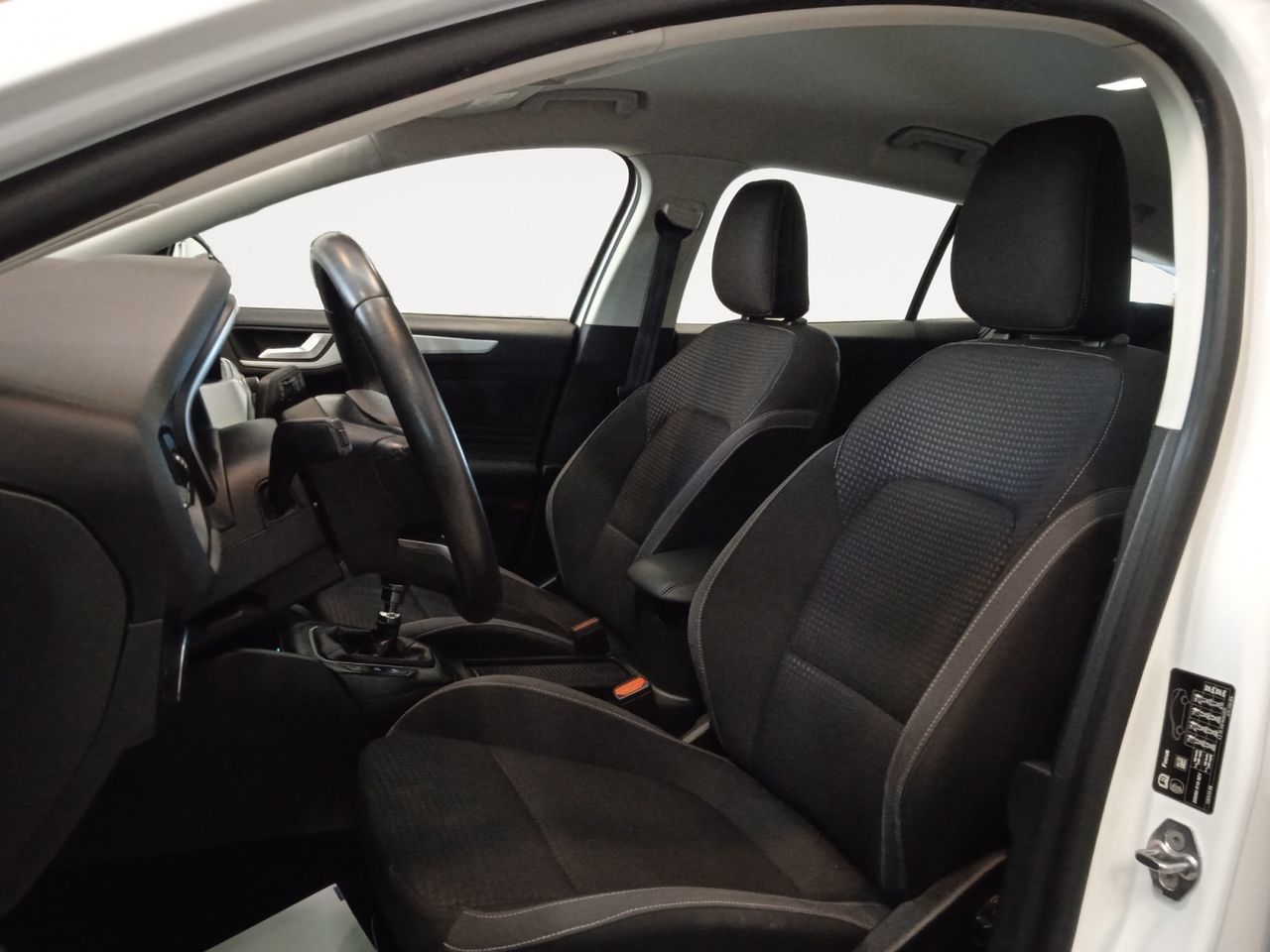 Ford Focus 1.5 EcoBlue Trend+ - foto 9