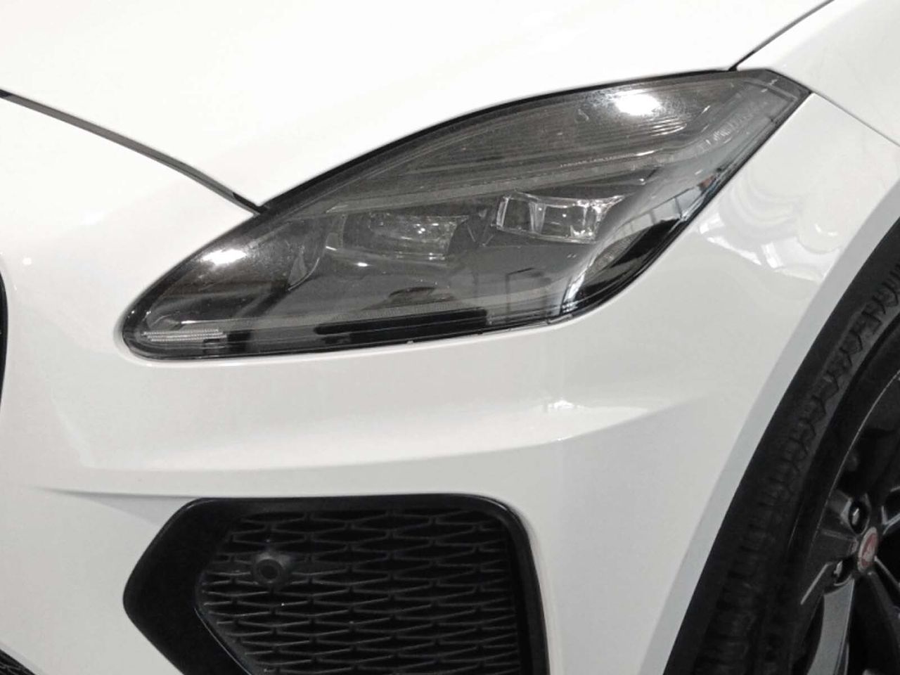 Jaguar E-Pace 2. MHEV R-Dynamic S 4WD - foto 24