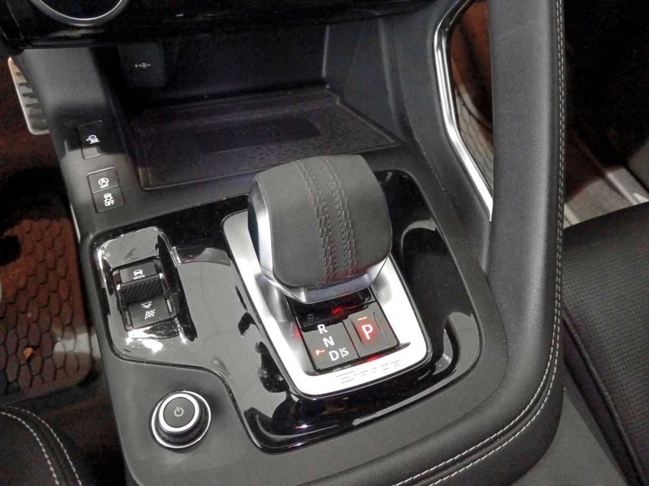 Jaguar E-Pace 2. MHEV R-Dynamic S 4WD - foto 14