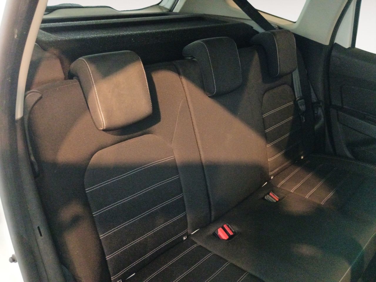 Dacia Duster 1.6 GLP Prestige 4x2 - foto 10
