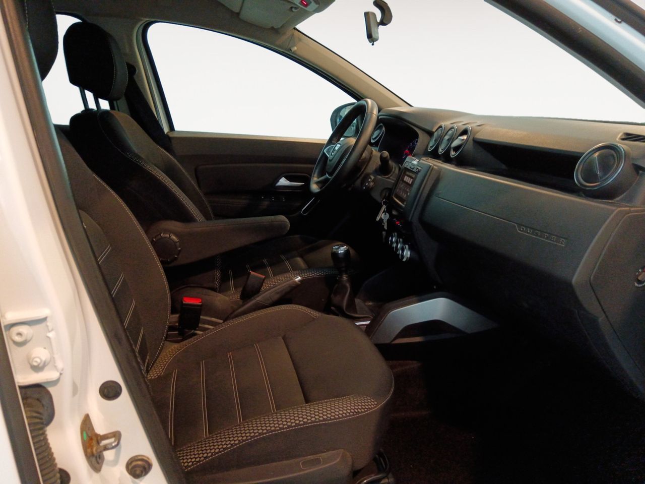 Dacia Duster 1.6 GLP Prestige 4x2 - foto 11
