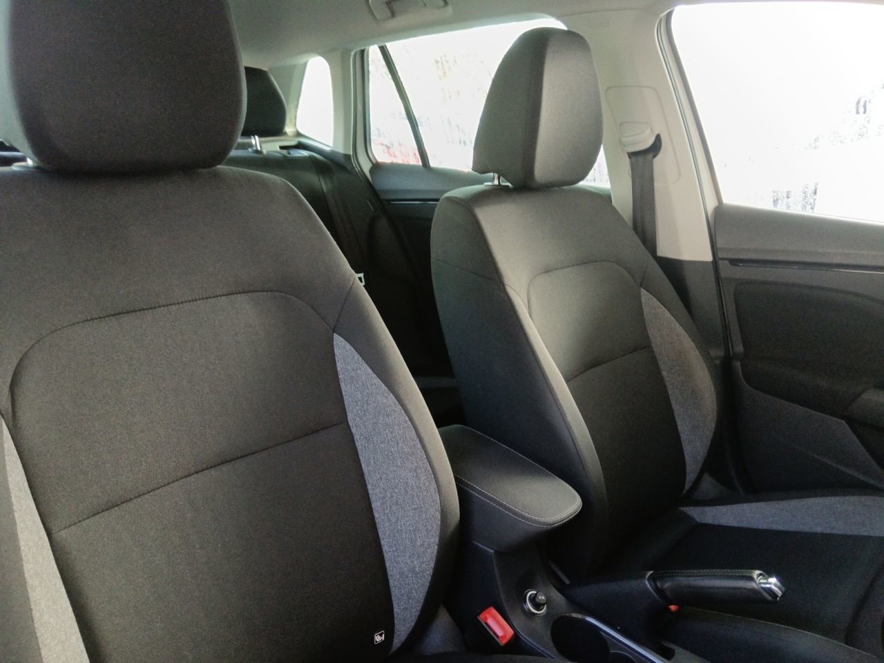 Škoda Kamiq 1.0 TSI Active - foto 20