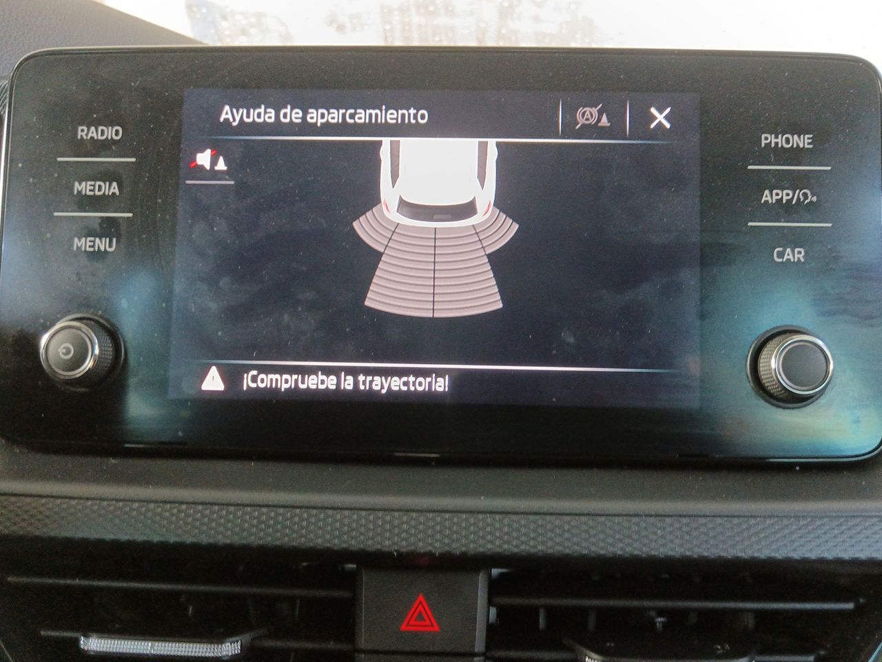 Škoda Kamiq 1.0 TSI Active - foto 15