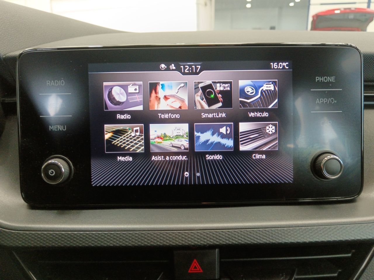 Škoda Kamiq 1.0 TSI Ambition - foto 17