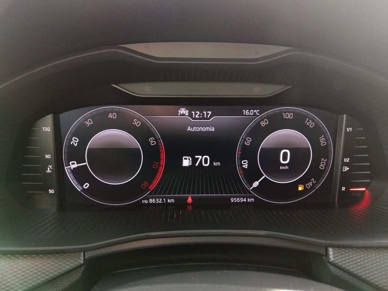 Škoda Kamiq 1.0 TSI Ambition - foto 15