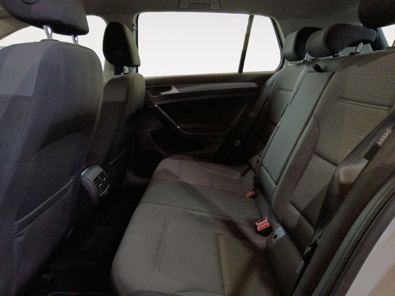 Volkswagen Golf ePower - foto 10