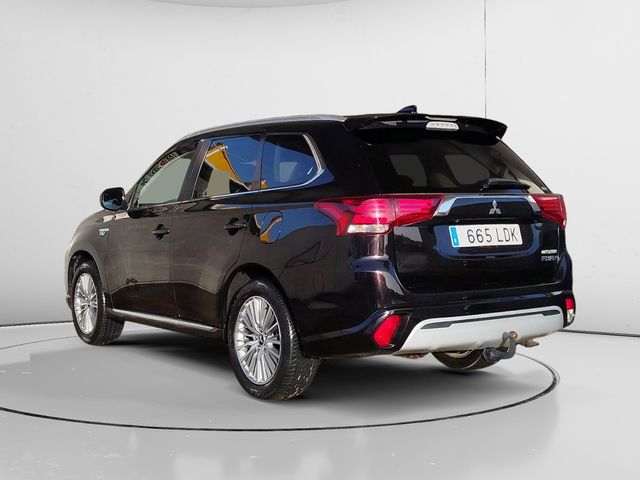 Mitsubishi Outlander 2.4 PHEV Motion 7 Plazas - foto 4