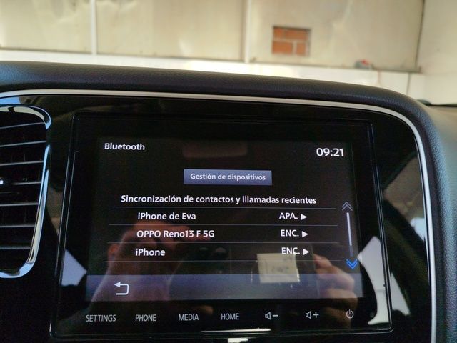 Mitsubishi Outlander 2.4 PHEV Motion 7 Plazas - foto 17