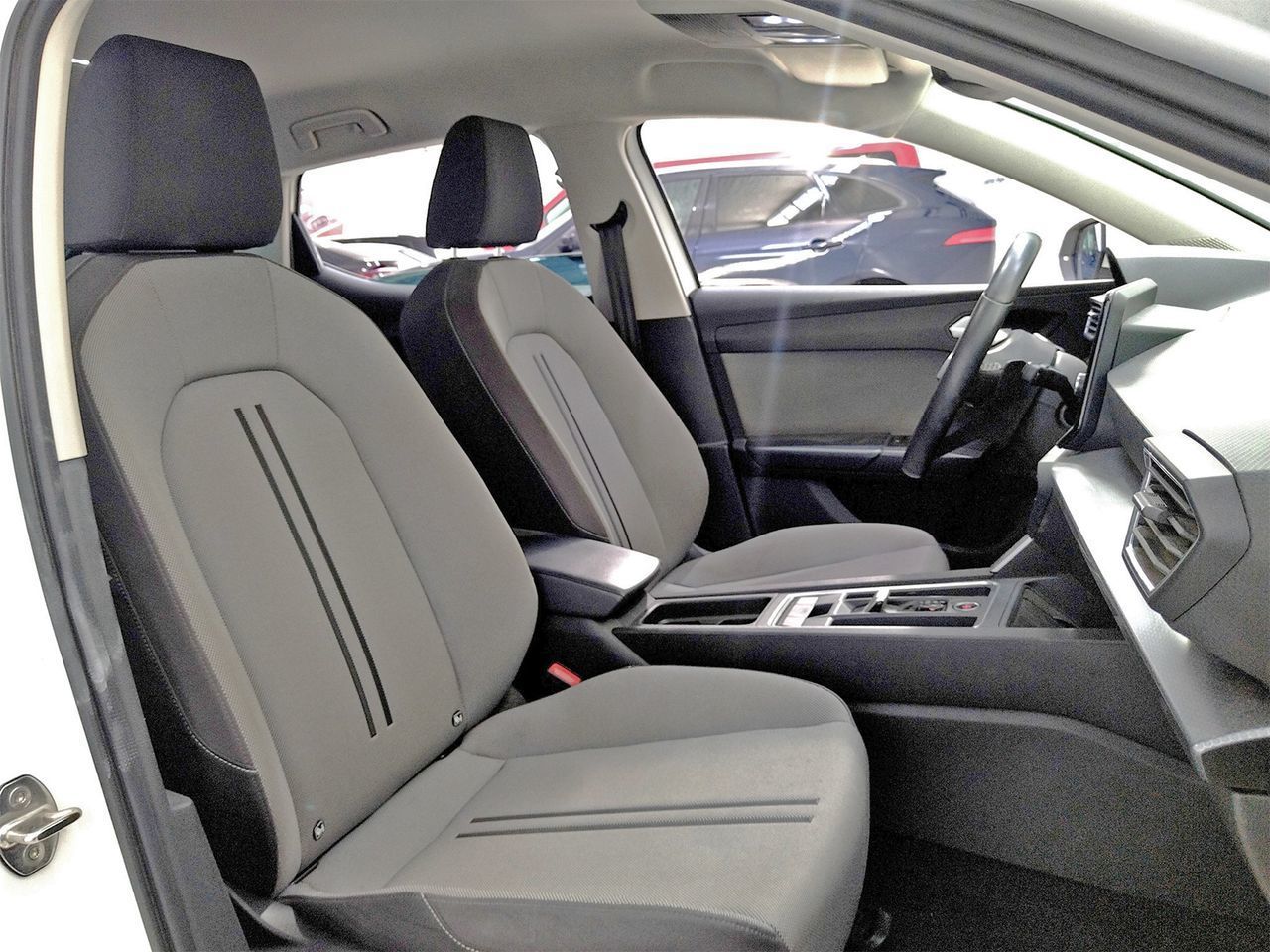 SEAT León 1.0 eTSI Style Go DSG - foto 10
