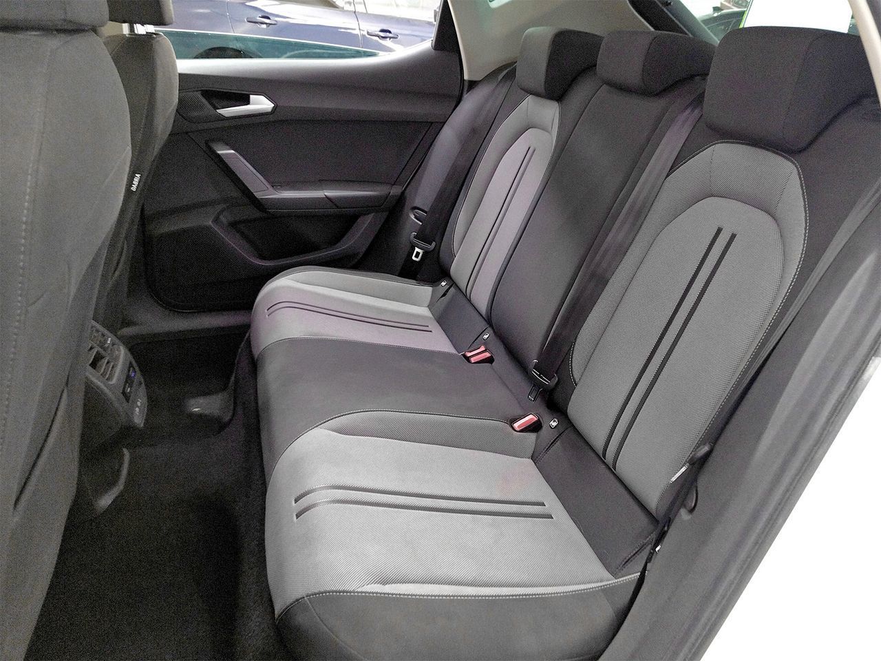SEAT León 1.0 eTSI Style Go DSG - foto 9