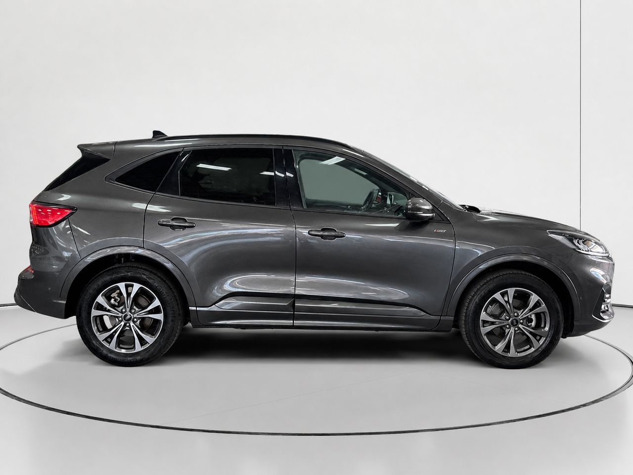 Ford Kuga 2.5 Duratec PHEV ST-Line - foto 2