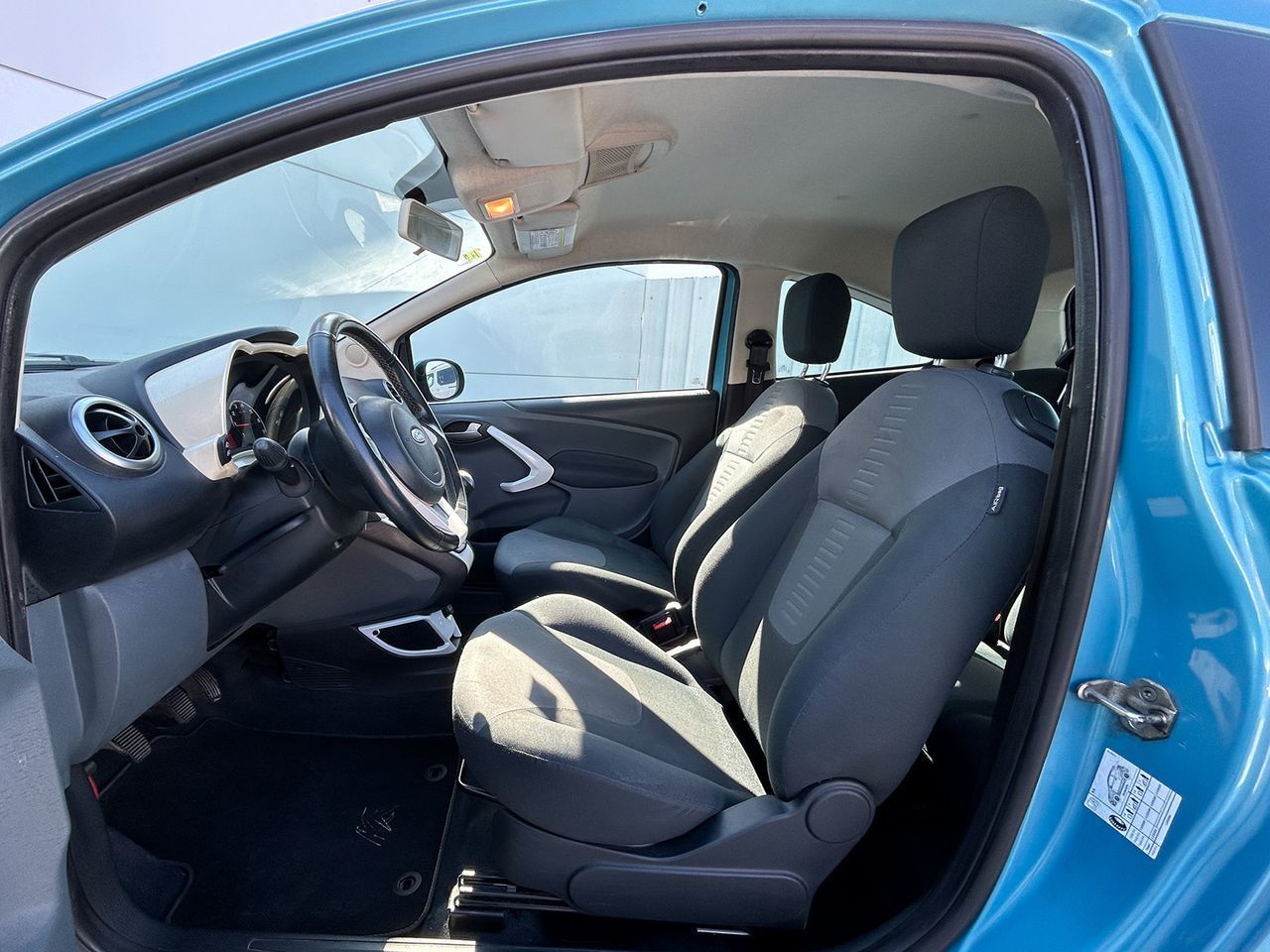 Ford Ka 1.20 Titanium+ - foto 8