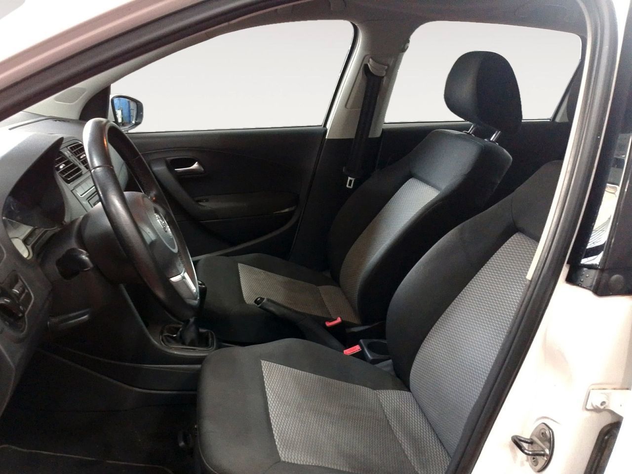 Volkswagen Polo Advance 1.2 TDI - foto 8