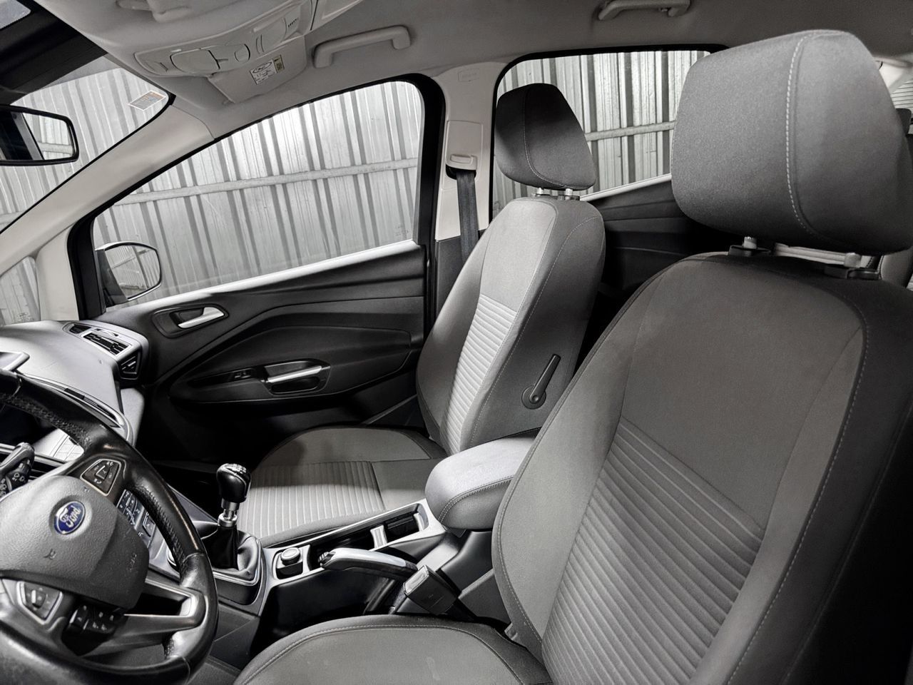 Ford C-Max 1.0 EcoBoost Titanium - foto 24