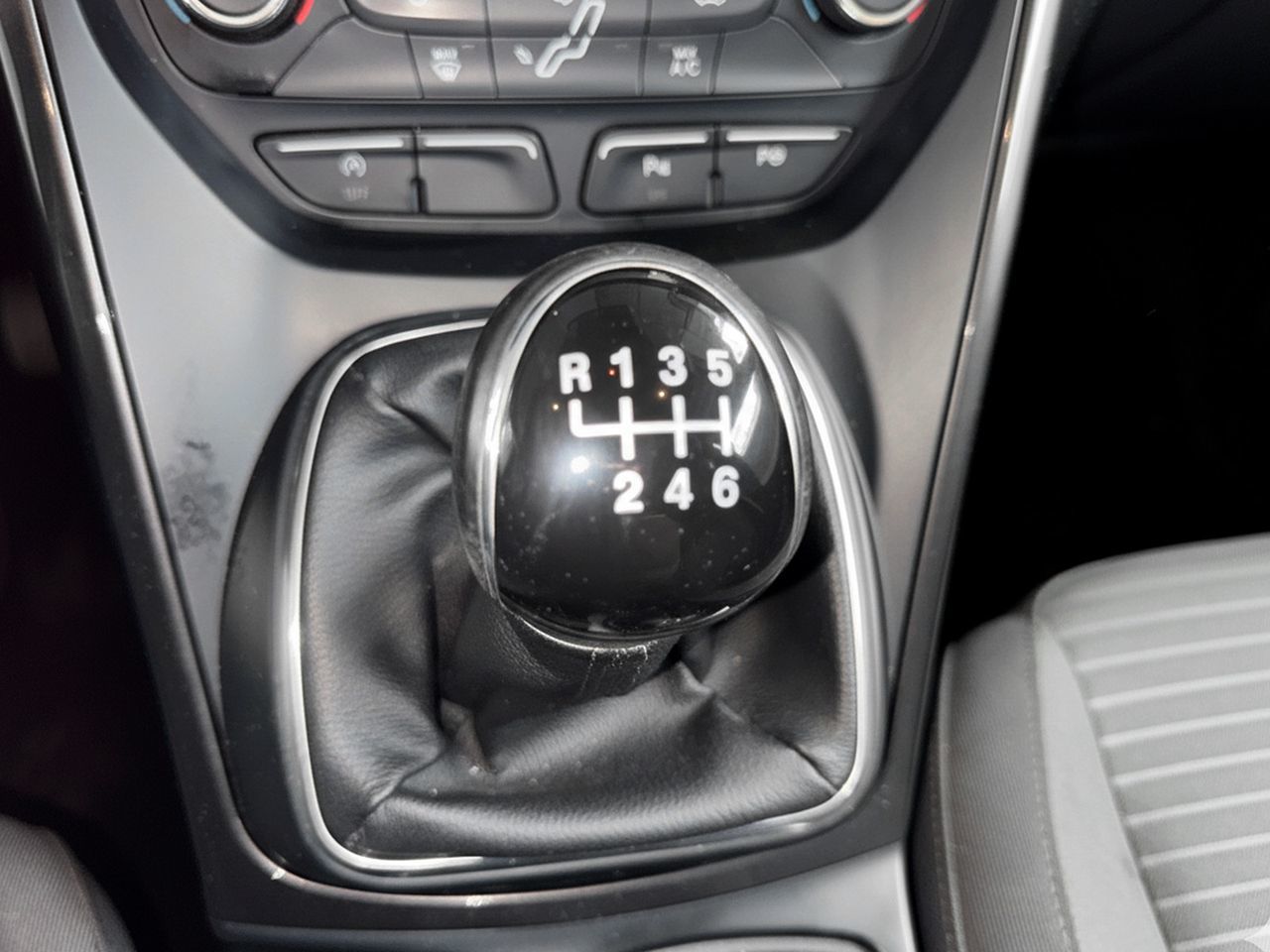 Ford C-Max 1.0 EcoBoost Titanium - foto 13