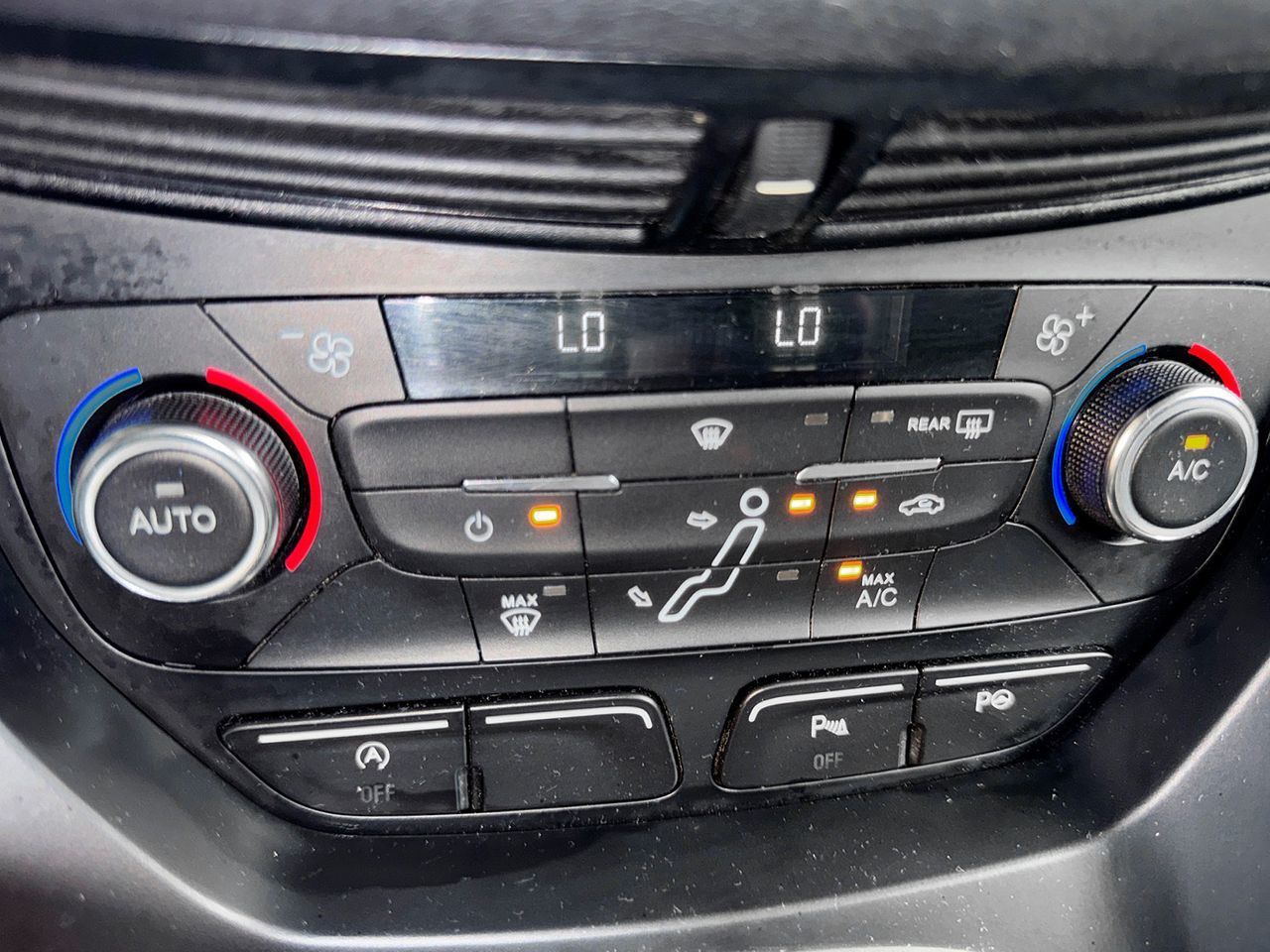 Ford C-Max 1.0 EcoBoost Titanium - foto 20