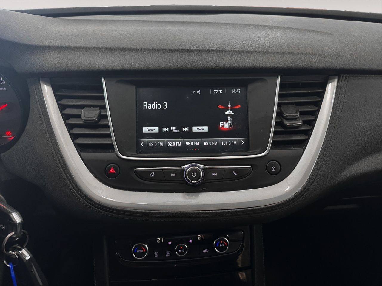 Opel Grandland 1.2 Turbo Selective - foto 17