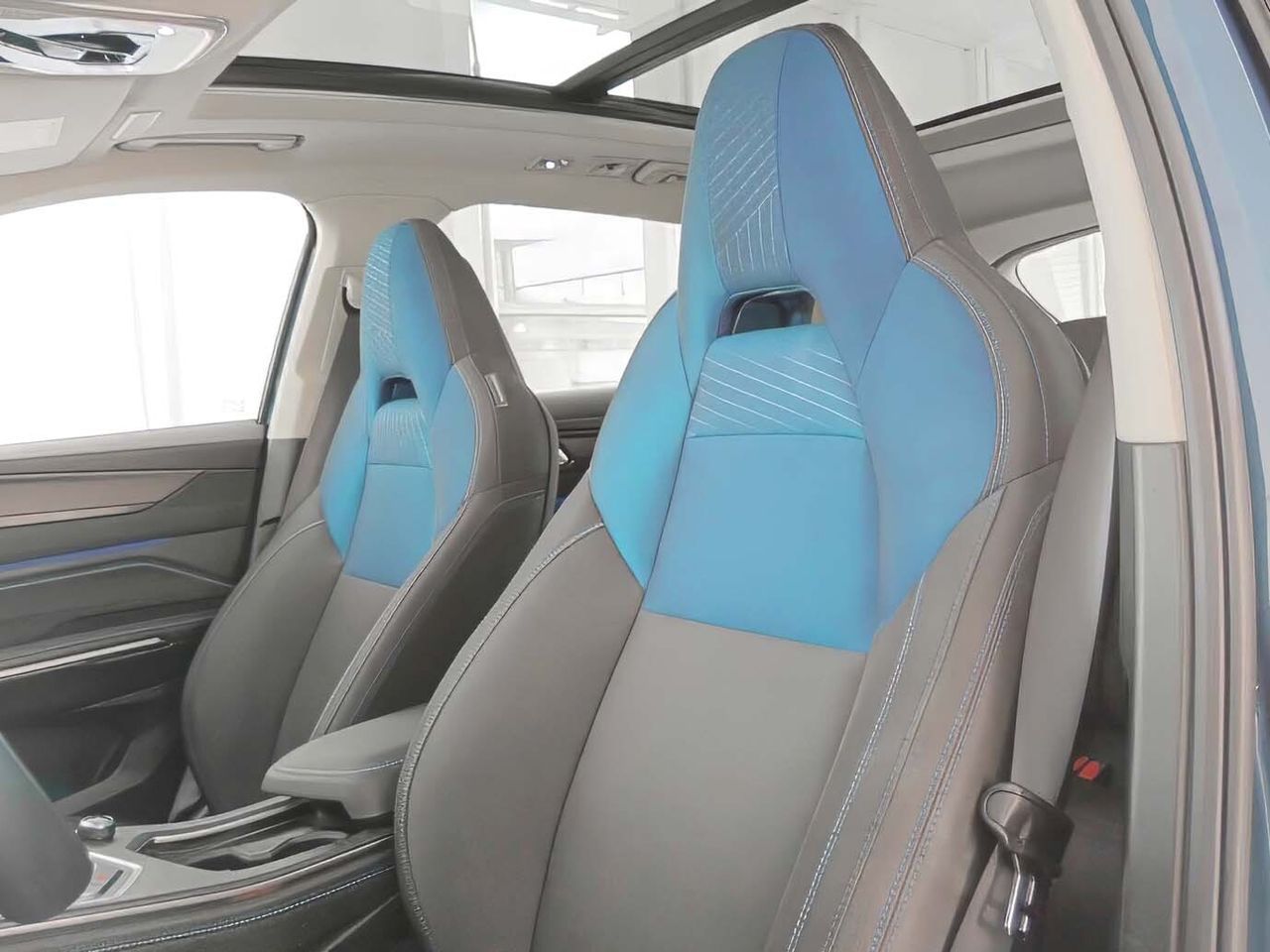 Lynk & Co 01 1.5 PHEV - foto 22