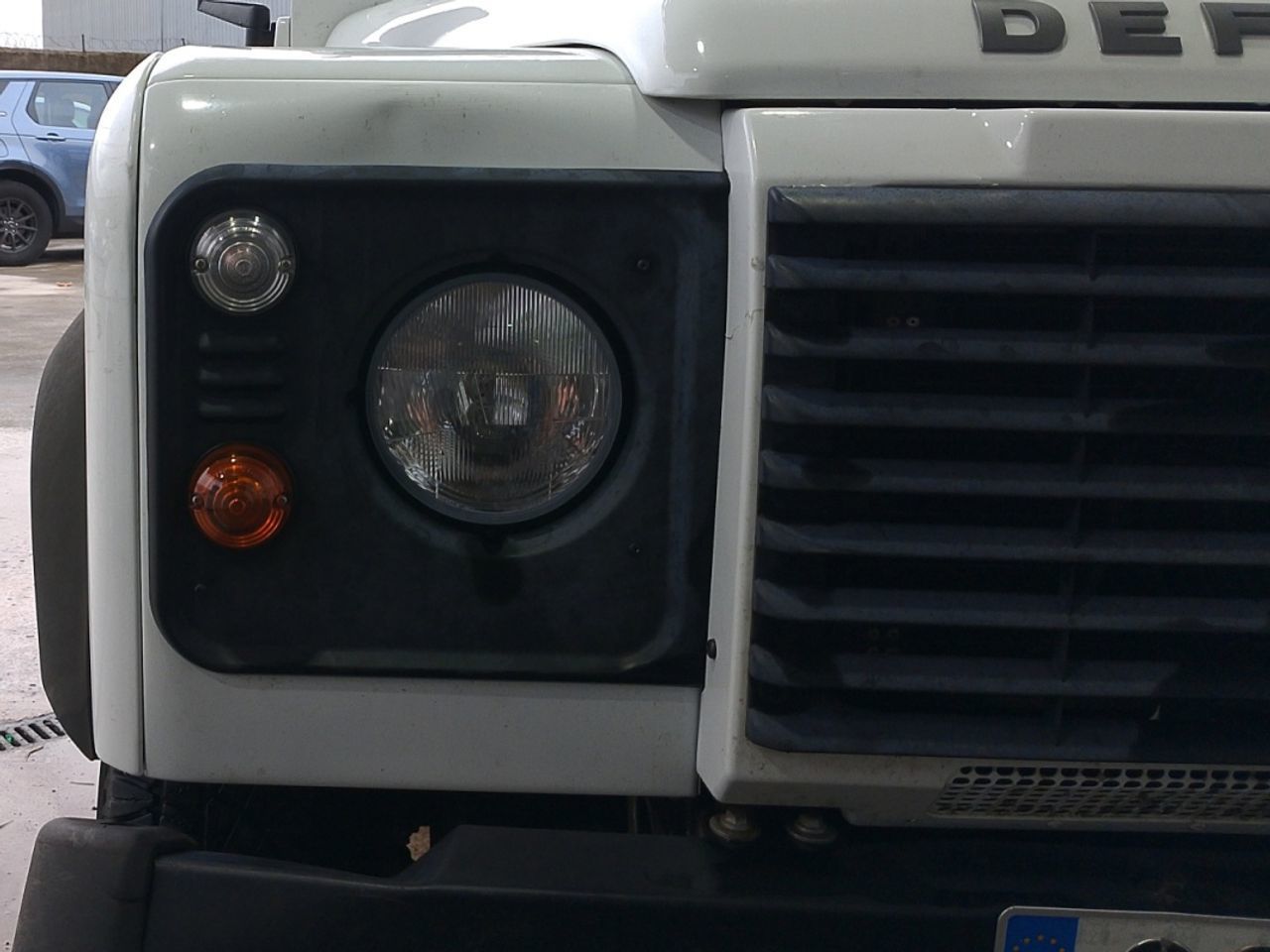 Land Rover Defender 110 SW E - foto 16