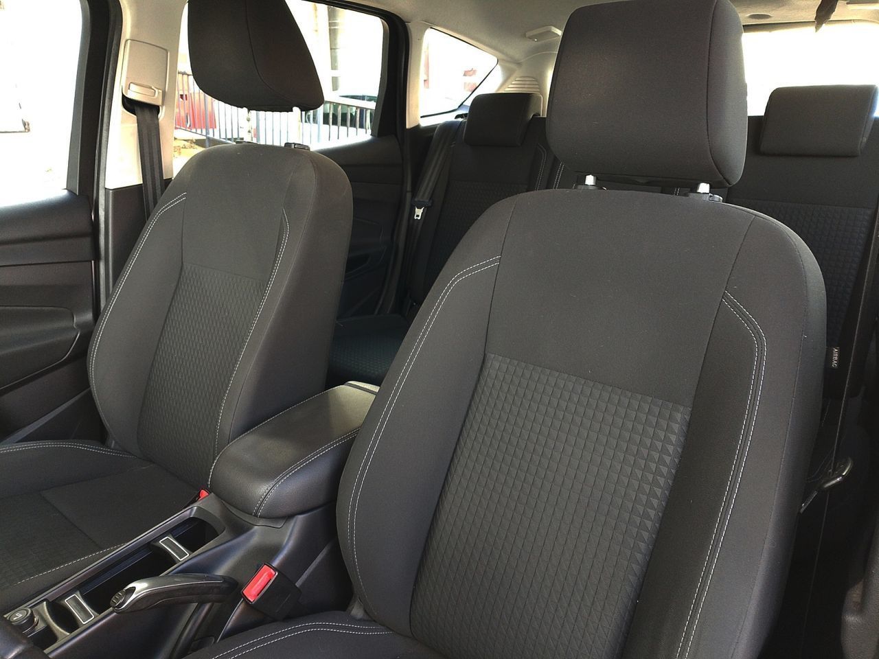 Ford C-Max 1.0 EcoBoost Trend+ - foto 18
