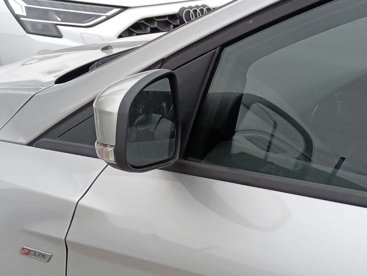 Ford Focus 1.0 EcoBoost ST-Line Black&Red Edition - foto 24
