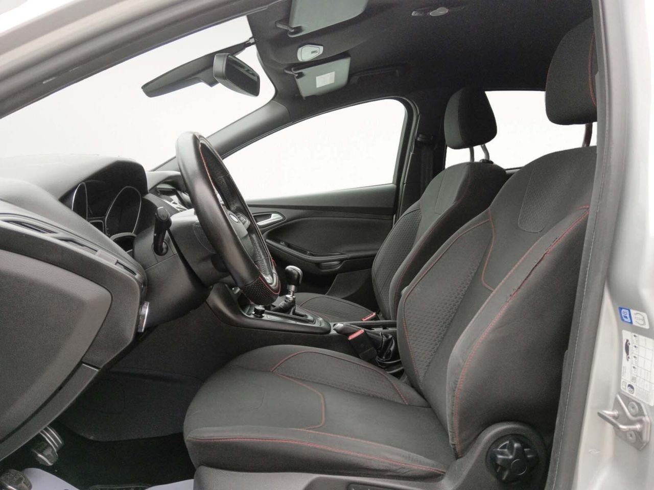 Ford Focus 1.0 EcoBoost ST-Line Black&Red Edition - foto 9