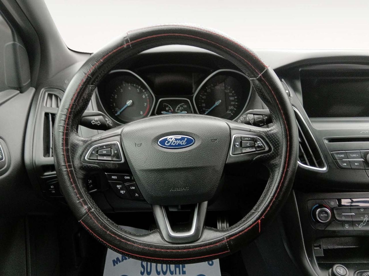 Ford Focus 1.0 EcoBoost ST-Line Black&Red Edition - foto 8