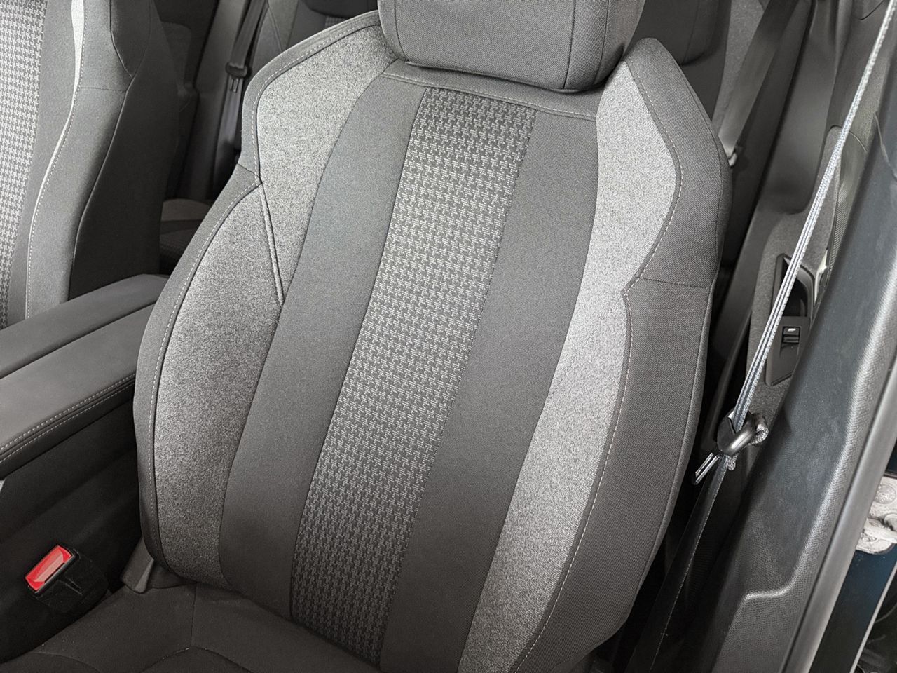 Peugeot 3008 BlueHDi 130 Active Pack - foto 19