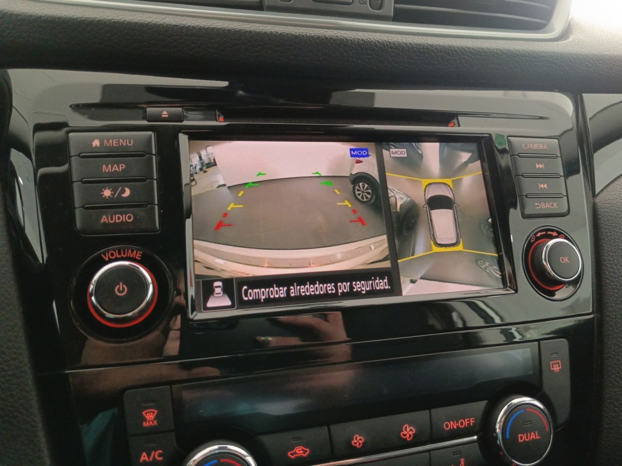 Nissan Qashqai dCi 115 N-Connecta - foto 17