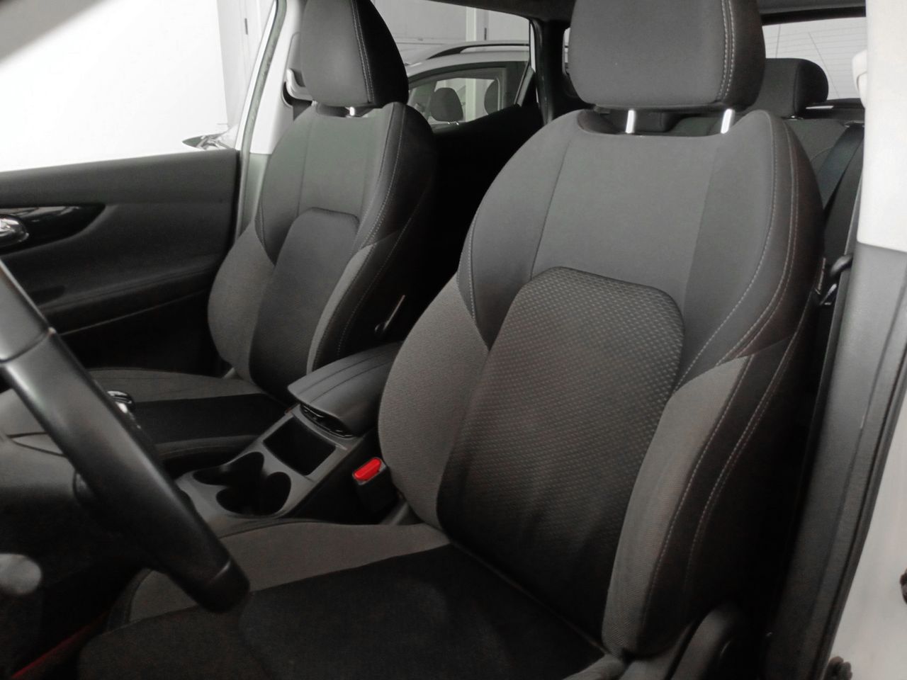 Nissan Qashqai dCi 115 N-Connecta - foto 22