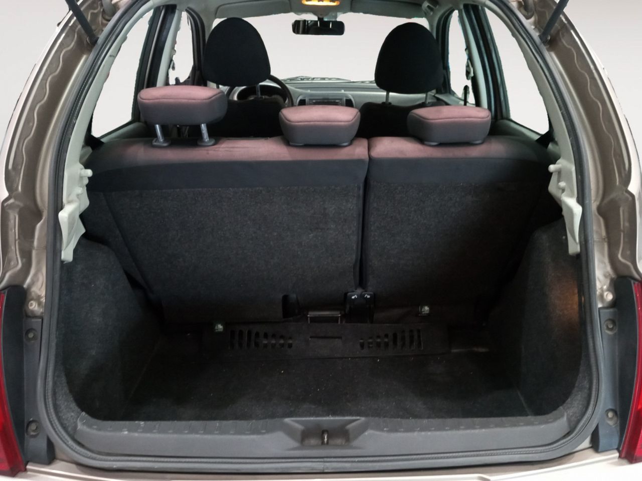 Nissan Micra 1.2G 25 Aniversario - foto 11