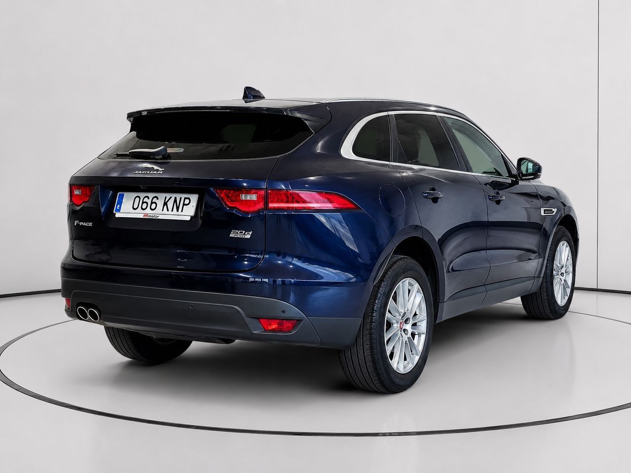 Jaguar F-Pace 2.0L i4D Prestige AWD - foto 3