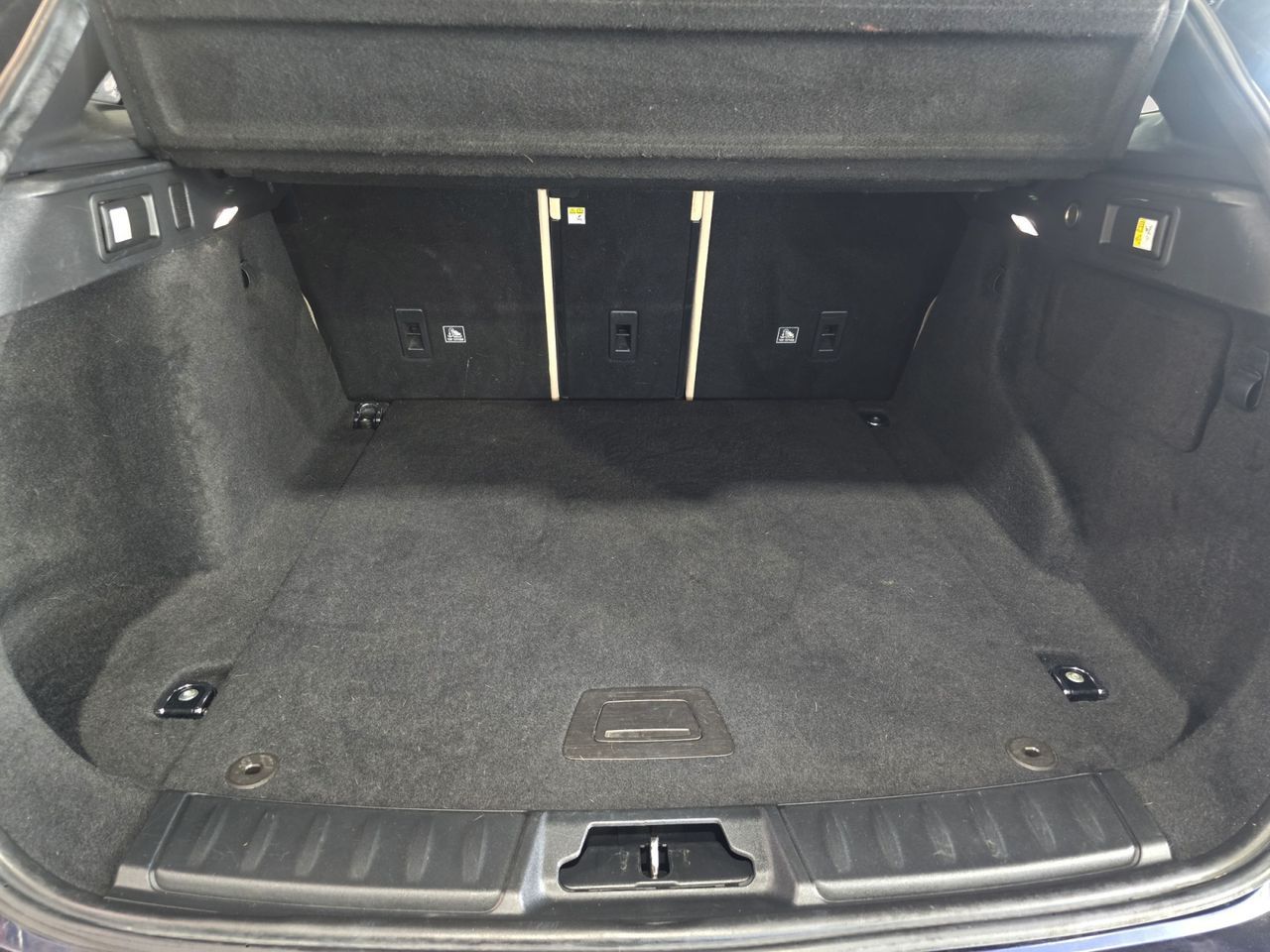Jaguar F-Pace 2.0L i4D Prestige AWD - foto 14