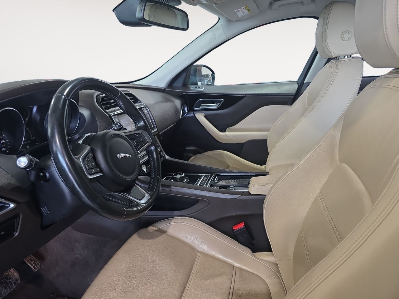 Jaguar F-Pace 2.0L i4D Prestige AWD - foto 11
